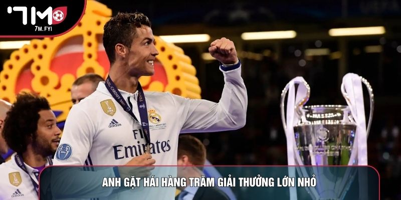 Ronaldo Có Bao Nhiêu Danh Hiệu? Siêu Sao Làng Túc Cầu 2 Anh gặt hái hàng trăm giải thưởng lớn nhỏ